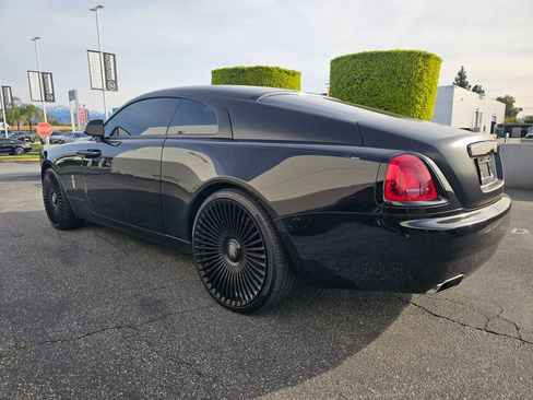 Used 2014 Rolls-Royce Wraith image 3