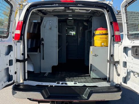 Used 2014 Chevrolet Express 2500 2500 3dr Cargo Van w/1WT image 40