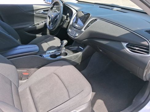 Used 2025 Chevrolet Malibu LT FWD image 15