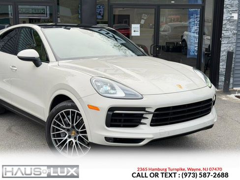 Used 2021 Porsche Cayenne Coupe AWD/4WD image 3