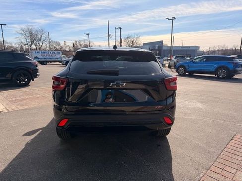 Used 2025 Chevrolet Trax RS w/ Sunroof Package image 7