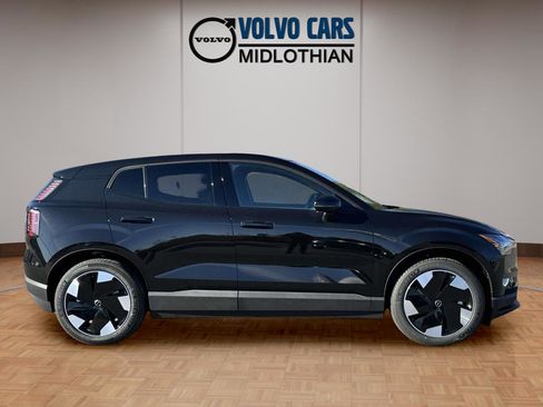 New 2026 Volvo EX30 Plus w/ Protection Package Premier AWD/4WD image 18