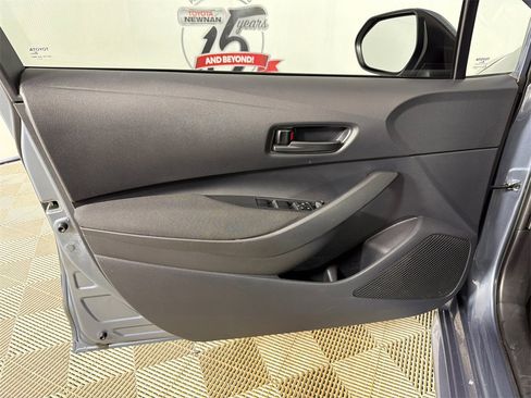 Used 2025 Toyota Corolla LE image 10