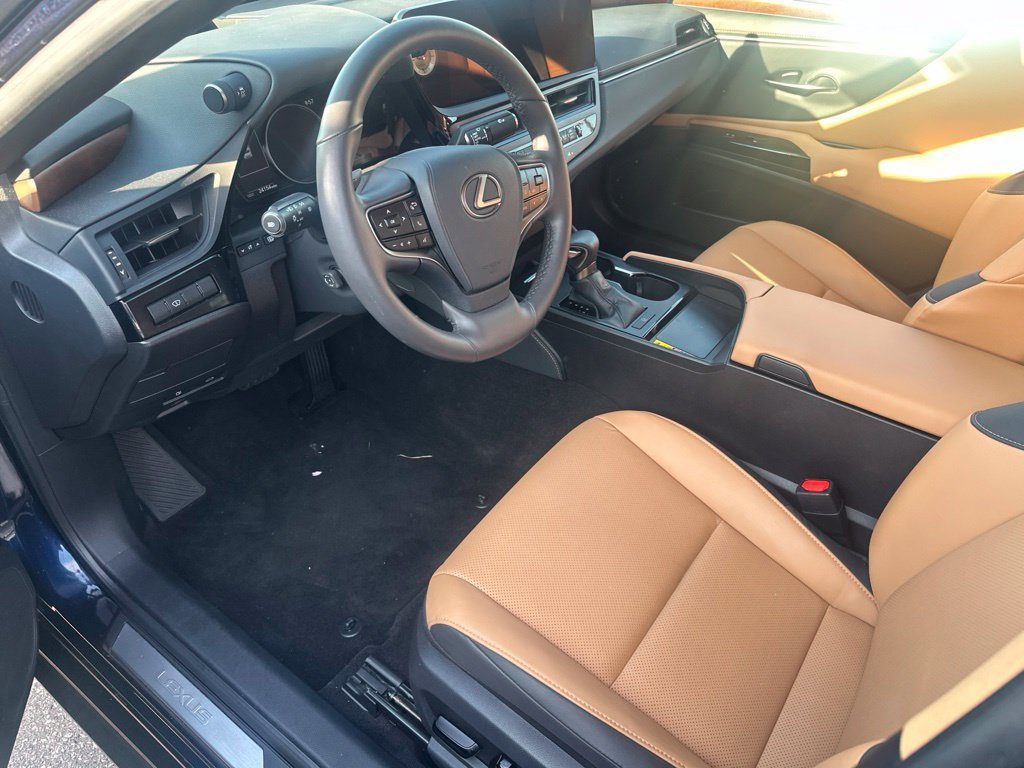 Used 2024 Lexus ES 350 w/ Premium Package FWD image 15