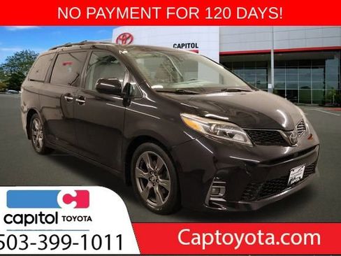 Used 2019 Toyota Sienna SE image 1