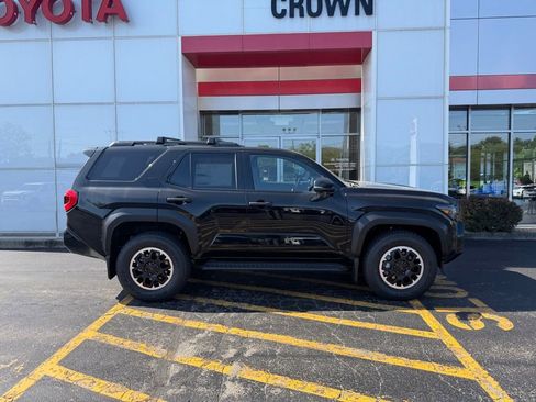 New 2026 Toyota 4Runner TRD Off-Road Premium AWD/4WD image 4
