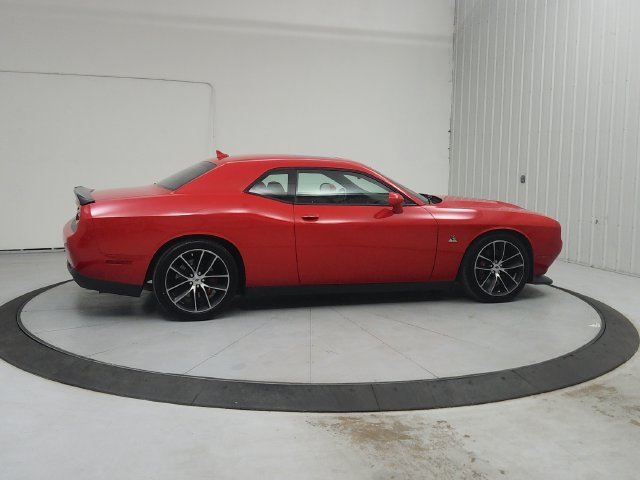 Used 2018 Dodge Challenger R/T Scat Pack w/ Leather Interior Group RWD image 9