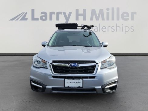 Used 2017 Subaru Forester 2.5i Premium w/ All-Weather Package image 8