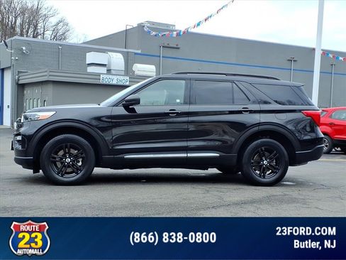 Certified 2023 Ford Explorer XLT w/ Equipment Group 202A image 5