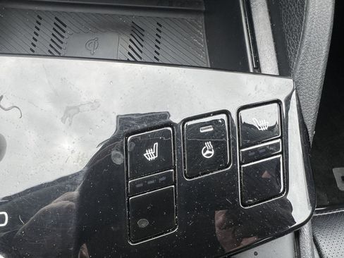 Used 2023 Kia Sportage EX AWD/4WD image 12