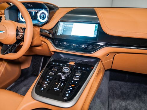 New 2026 Aston Martin DBX 707 image 27