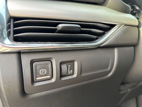 Used 2020 Cadillac XT4 Premium Luxury image 19