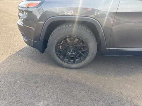 Used 2015 Jeep Cherokee Latitude image 20