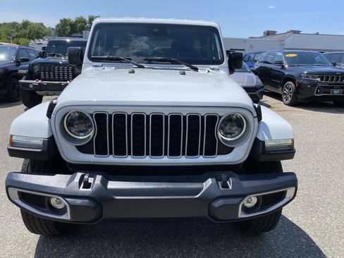 Certified 2025 Jeep Wrangler Unlimited Sahara AWD/4WD image 9