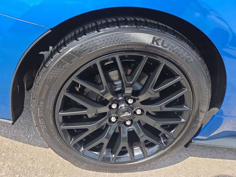 Used 2021 Ford Mustang GT Premium w/ GT Performance Package RWD image 3