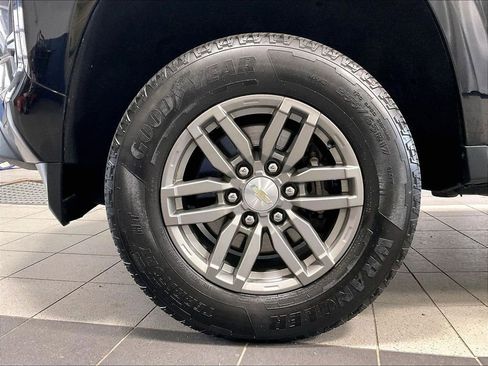 Used 2023 Chevrolet Colorado LT w/ LT Convenience Package AWD/4WD image 7
