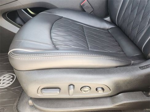 Used 2023 Buick Enclave Avenir w/ Avenir Technology Package image 24