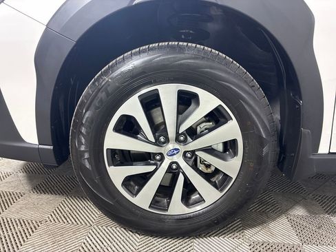 Certified 2025 Subaru Outback Premium AWD/4WD image 6