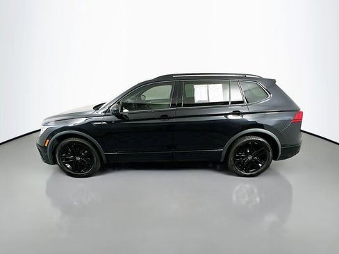 Used 2022 Volkswagen Tiguan SE R-Line image 4