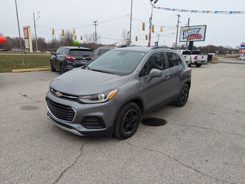 Used 2020 Chevrolet Trax LT w/ Driver Confidence Package image 7