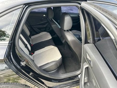 Used 2020 Volkswagen Jetta R-Line FWD image 8