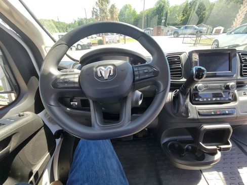 Used 2025 RAM ProMaster 2500 w/ Convenience Group FWD image 19