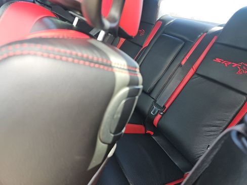 Used 2016 Dodge Challenger SRT Hellcat image 9