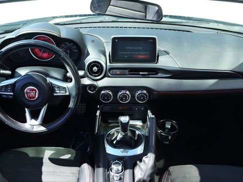 Used 2017 FIAT 124 Spider Abarth image 30