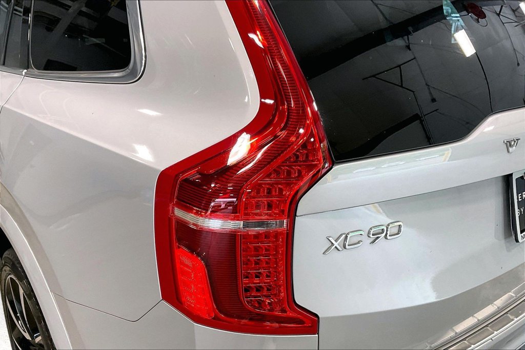 Certified 2023 Volvo XC90 B6 Plus w/ Protection Package Premier AWD/4WD image 24
