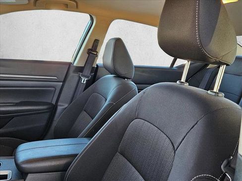 Used 2025 Nissan Altima 2.5 SV image 19