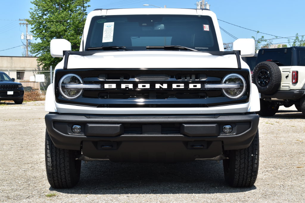 New 2026 Ford Bronco Outer Banks AWD/4WD image 2