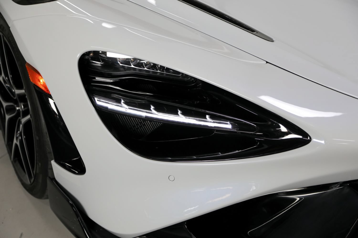 Used 2022 McLaren 765LT RWD image 14