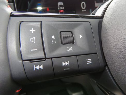 New 2025 Nissan Kicks SR w/ SR Premium Package image 27