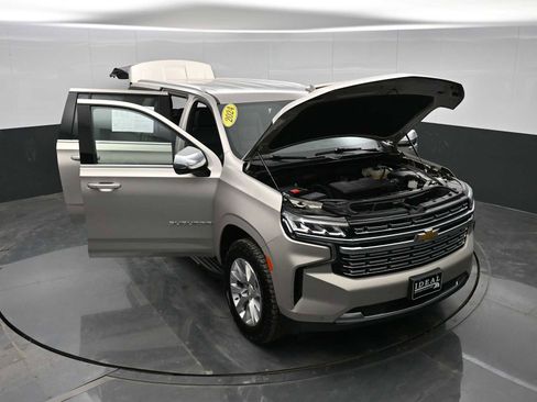 Used 2024 Chevrolet Suburban Premier image 40