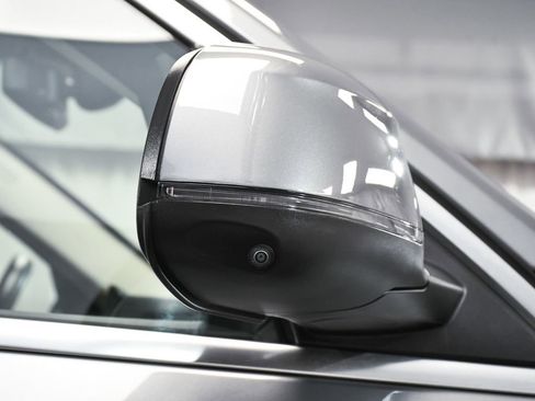 Used 2024 BMW X7 xDrive40i image 82