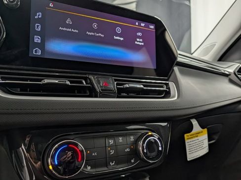 New 2026 Chevrolet TrailBlazer LT w/ LT Cold Weather Package FWD image 22