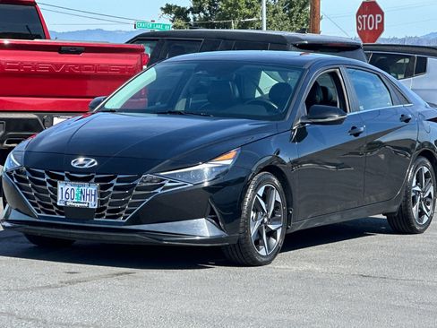 Used 2022 Hyundai Elantra Limited w/ Cargo Package FWD image 8