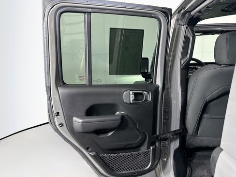 Used 2023 Jeep Wrangler Unlimited w/ Sun & Screen Package AWD/4WD image 27