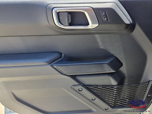 New 2026 Ford Bronco Badlands AWD/4WD image 9