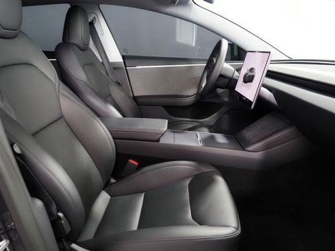 Used 2025 Tesla Model 3 RWD image 16