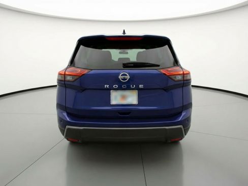 Used 2025 Nissan Rogue SV image 7