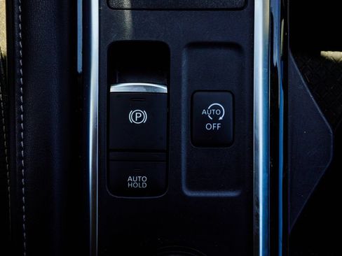 Used 2023 Nissan Pathfinder SL w/ Lighting Package (N92) AWD/4WD image 19