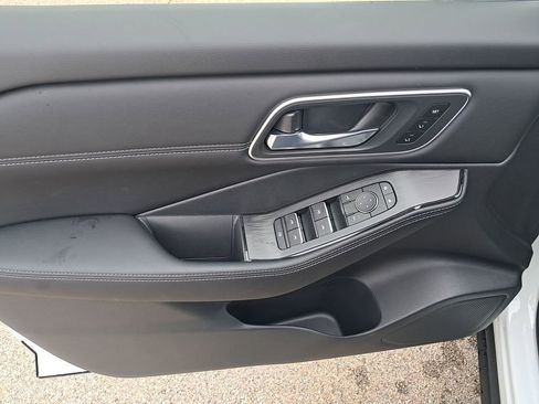 New 2026 Nissan Rogue Platinum w/ Platinum Premium Package image 11