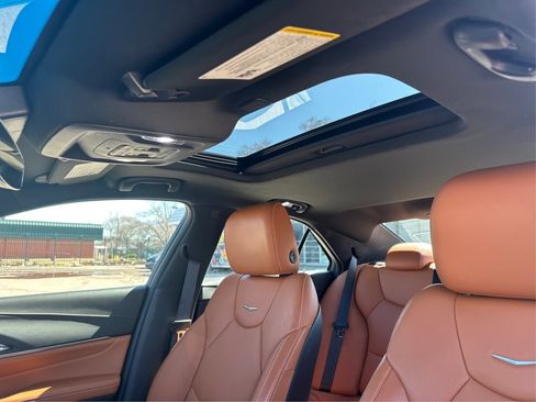 Used 2021 Cadillac CT4 Premium Luxury image 28