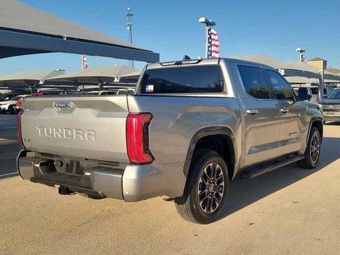 Used 2024 Toyota Tundra Limited AWD/4WD image 8