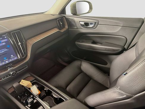 Certified 2023 Volvo XC60 B5 Plus w/ Protection Package Premier FWD image 25