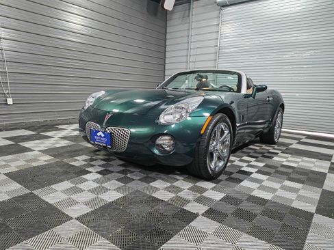 Used 2009 Pontiac Solstice Convertible w/ Premium Package RWD image 34
