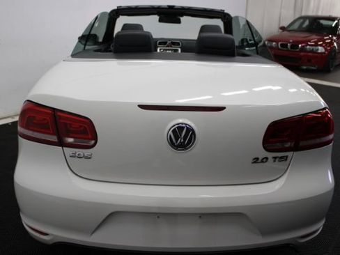 Used 2014 Volkswagen Eos FWD image 7