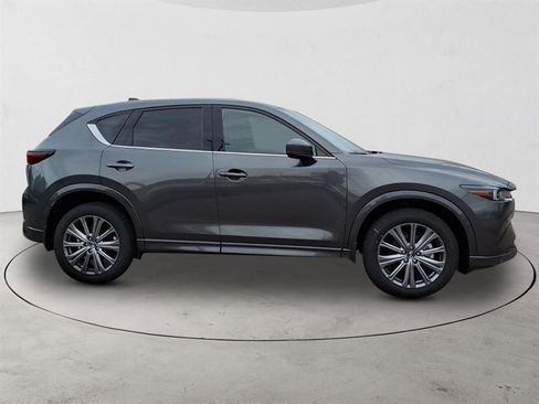 New 2025 MAZDA CX-5 Signature image 4