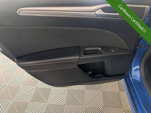 Used 2019 Ford Fusion SE FWD image 27
